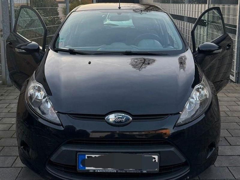 Schwarz Gebraucht 2010 Ford Fiesta Limousine | 2.400 € - Bild 1/4