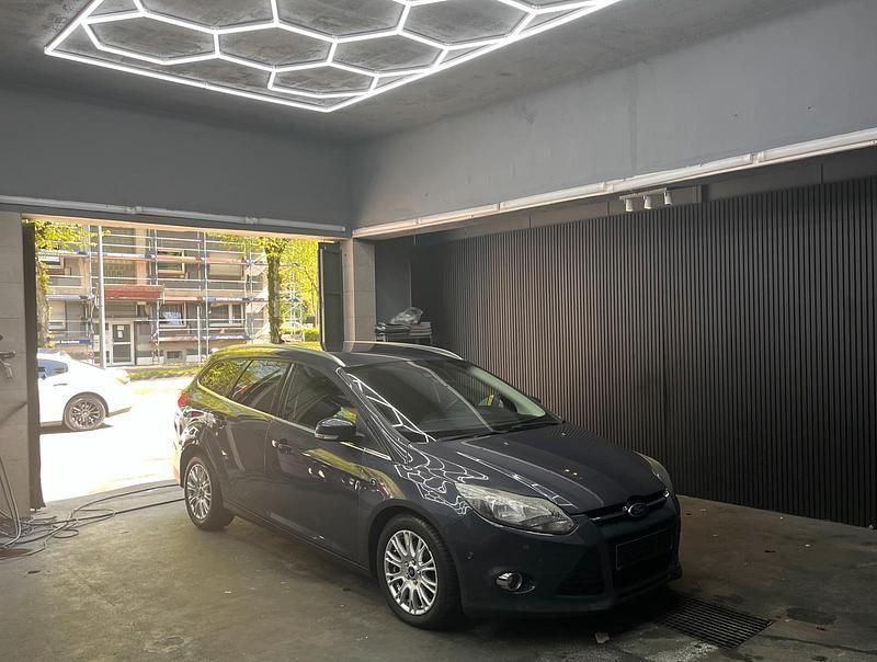 Brugt Ford Focus Titanium 163 HK (119 kW) 2012 Grå Stationcar