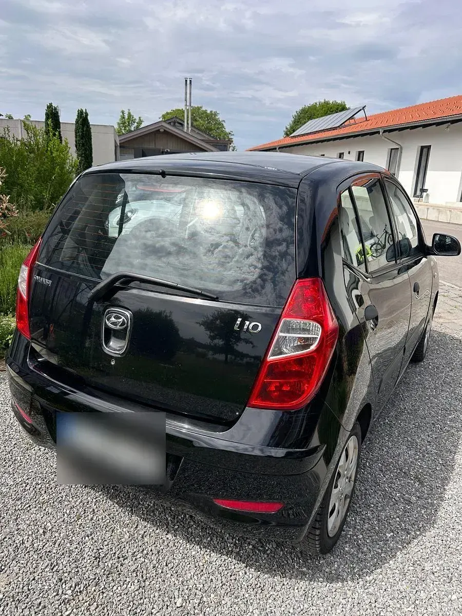 Gebraucht Hyundai i10 Classic 69 PS (50 kW) 2013 Silber Kleinwagen