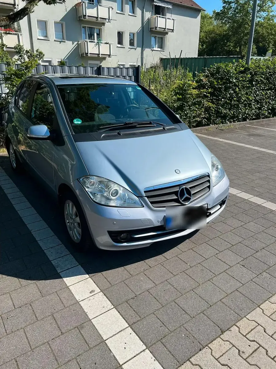 Gebraucht Mercedes A170 116 PS (85 kW) 2010 Blau Limousine