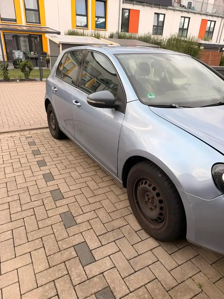 Gebraucht VW Golf VI 90 PS (66 kW) 2008 Blau Kleinwagen