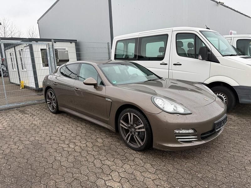 Gebraucht Porsche Panamera 299 PS (219 kW) 2010 Grau Limousine