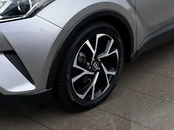 Gebraucht Toyota C-HR Plus 122 PS (89 kW) 2019 Metalstreamgrau metallic SUV
