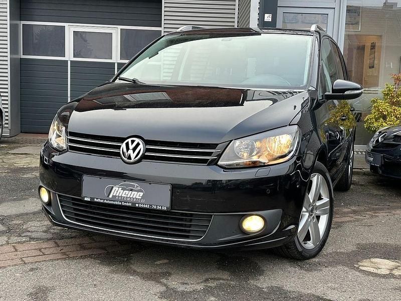 Gebraucht VW Touran Cup 105 PS (77 kW) 2015 Schwarz Van / Kleinbus