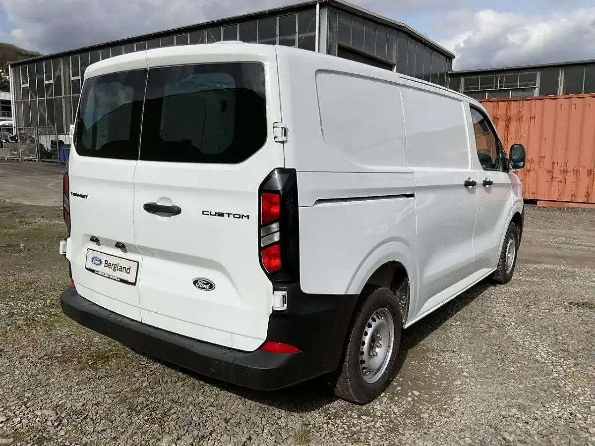 Gebraucht Ford Transit Custom Basis 110 PS (80 kW) 2025 Frozen white weiß Van