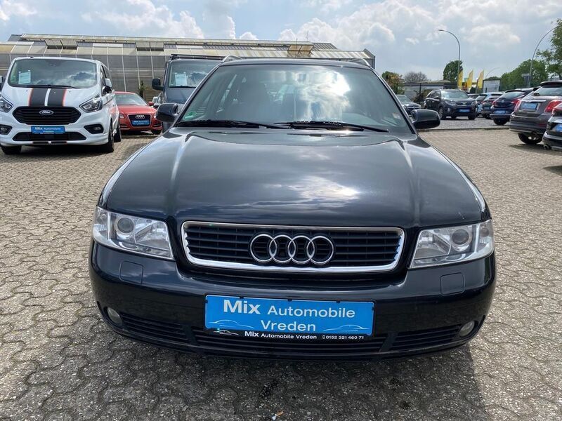 Usata Audi A4 165 CV (121 kW) 1999 Nero Station wagon