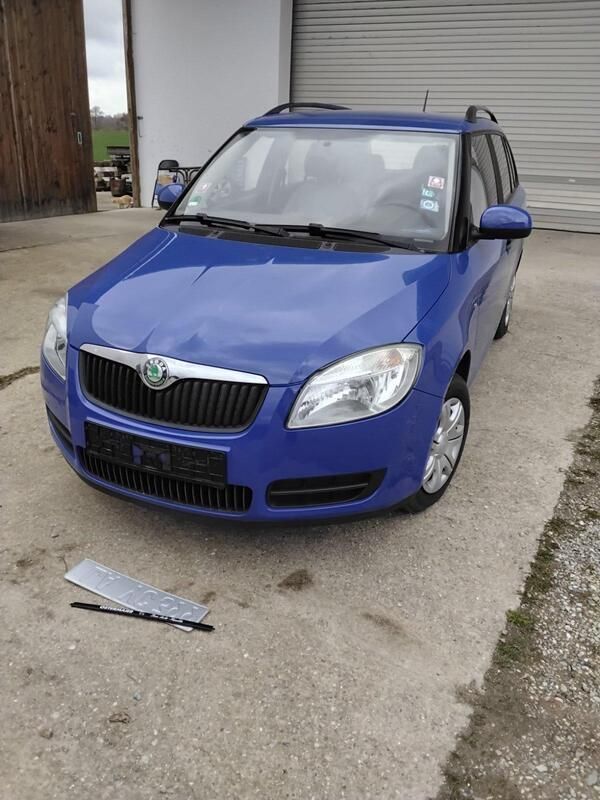 Blau Gebraucht 2009 Skoda Fabia Kombi | 2.800 € (Fairer Preis) - Bild 1/4