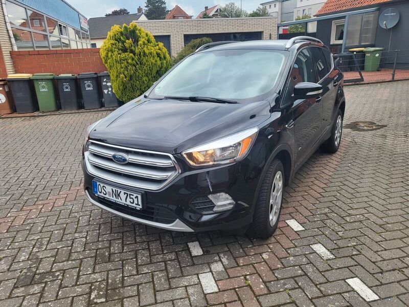 Schwarz Gebraucht 2017 Ford Kuga Trend SUV | 12.800 € (Guter Preis) - Bild 1/4