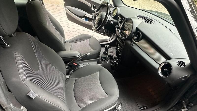 Gebraucht Mini One D 90 PS (66 kW) 2011 Schwarz Kleinwagen