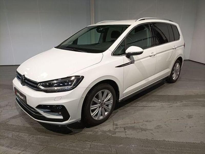 Gebraucht VW Touran Highline 150 PS (110 kW) 2022 Weiß Van / Kleinbus