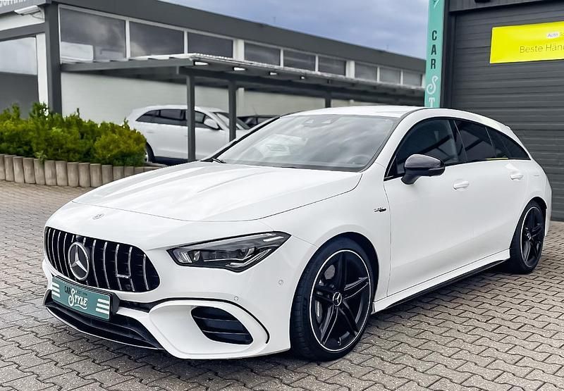 Weiß metallic Gebraucht 2020 Mercedes CLA45 AMG Shooting Brake AMG Kombi | 41.850 € (Fairer Preis) - Bild 1/4