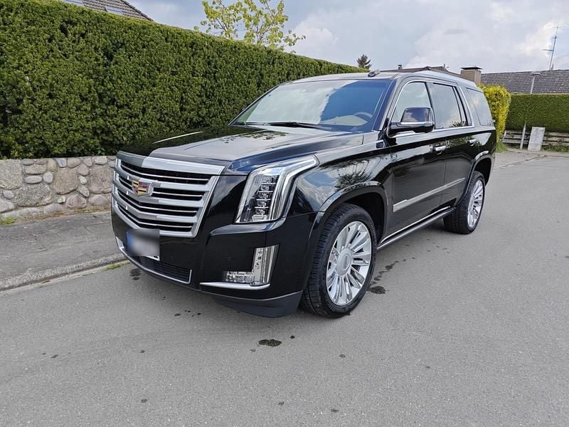 Schwarz Gebraucht 2017 Cadillac Escalade SUV | 37.900 € (Superpreis) - Bild 1/4