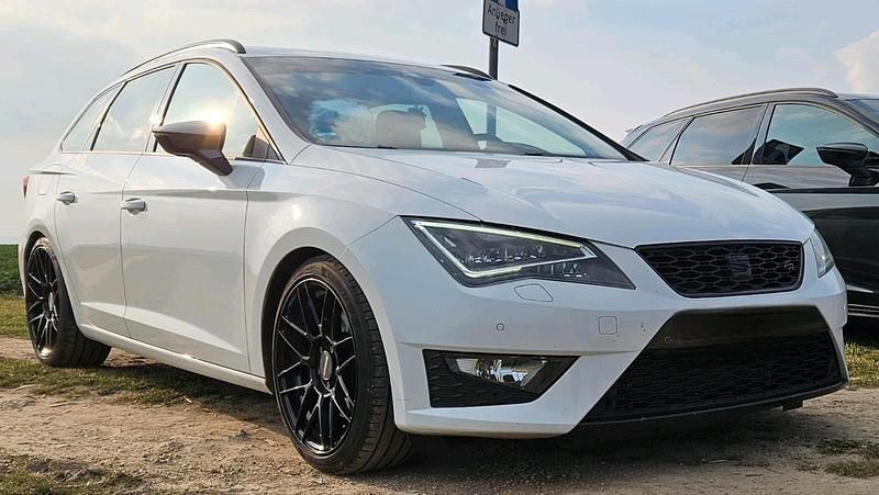 Gebraucht Seat Leon ST 214 PS (157 kW) 2016 Weiß Kombi