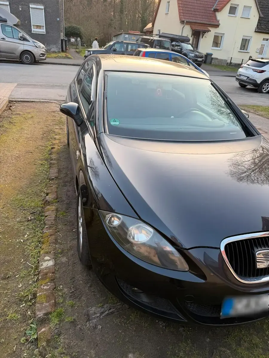 Usata Seat Leon 125 CV (91 kW) 2008 Nero Utilitaria