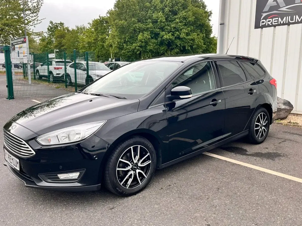 Gebraucht Ford Focus Business Edition 120 PS (88 kW) 2017 Schwarz Kombi