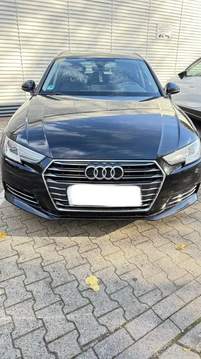 Second-hand Audi A4 150 CP (110 kW) 2017 Negru Break