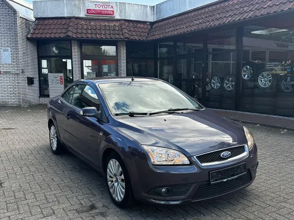 Gebraucht Ford Focus Cabriolet Trend 101 PS (74 kW) 2007 Grau Cabrio