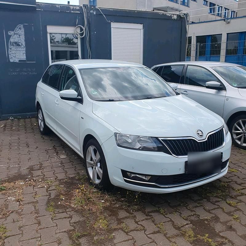Weiß Gebraucht 2018 Skoda Rapid Clever Limousine | 6.500 € (Guter Preis) - Bild 1/4