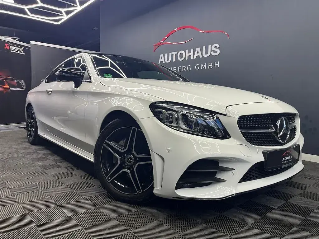 Gebraucht Mercedes C200 AMG 184 PS (135 kW) 2021 Weiß Coupé