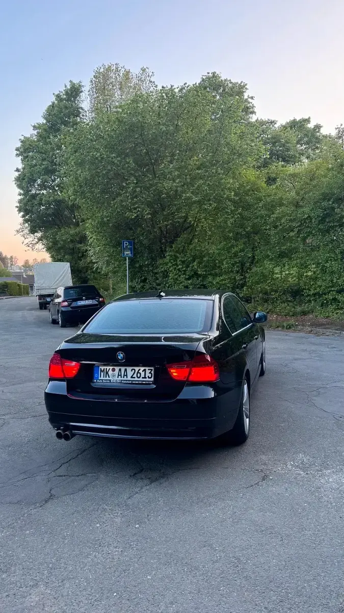 Gebraucht BMW 330 245 PS (180 kW) 2009 Schwarz Limousine