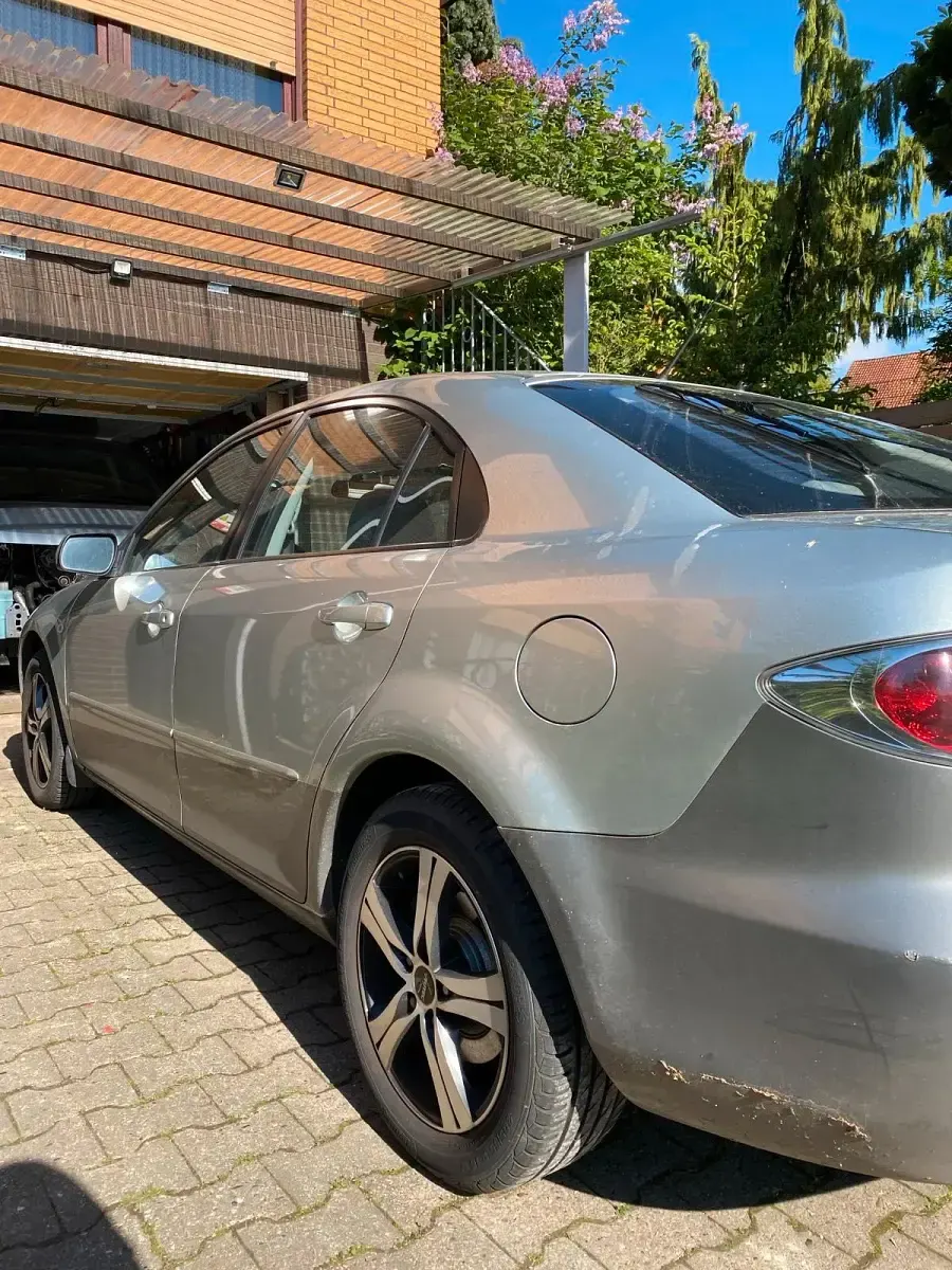 Używany Mazda 6 119 KM (87 kW) 2003 Szary Sedan/Limuzyna