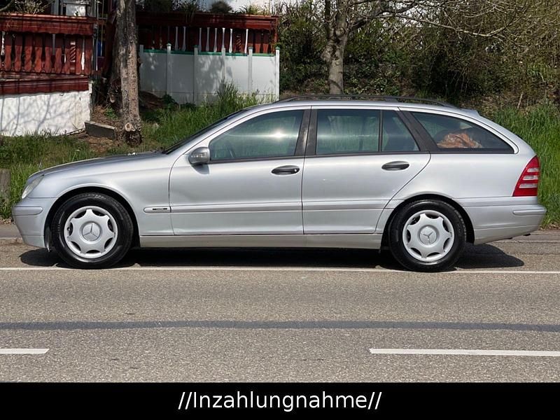 Second-hand Mercedes C180 Classic 129 CP (94 kW) 2001 Gri Break