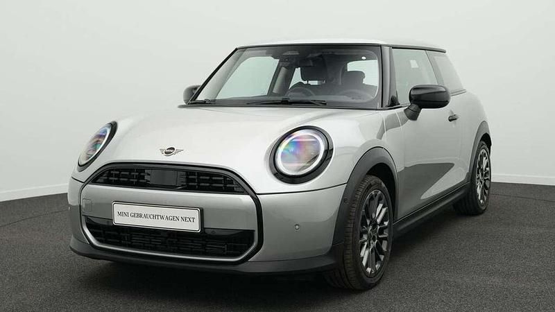 Grau Gebraucht 2024 Mini Cooper Classic Kleinwagen | 24.827 € (Fairer Preis) - Bild 1/4