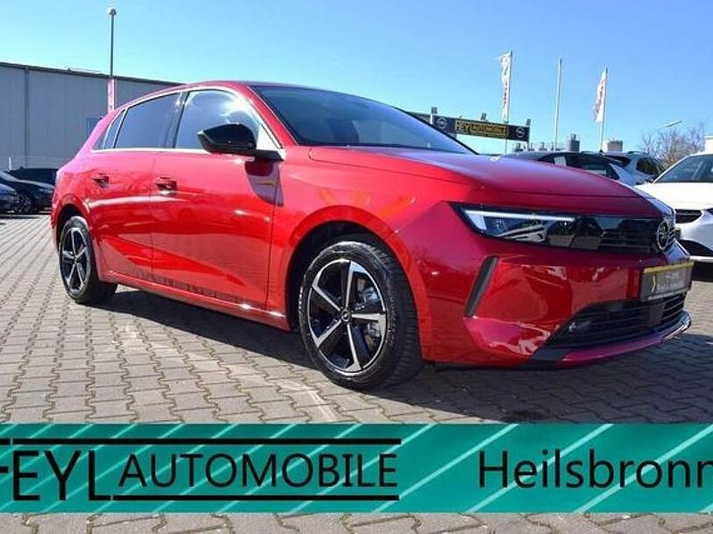 Gebraucht Opel Astra Edition 110 PS (80 kW) 2024 Rot Limousine