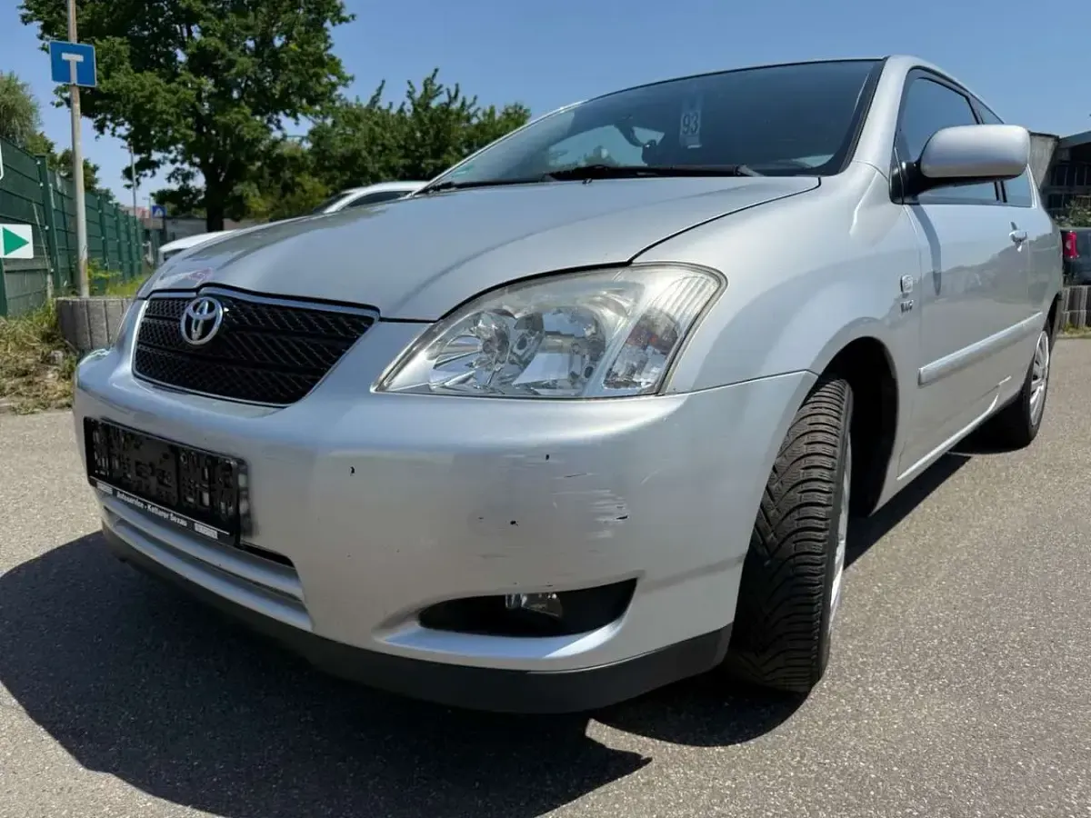 Occasion Toyota Corolla Sol 97 ch (71 kW) 2004 Argent Berline
