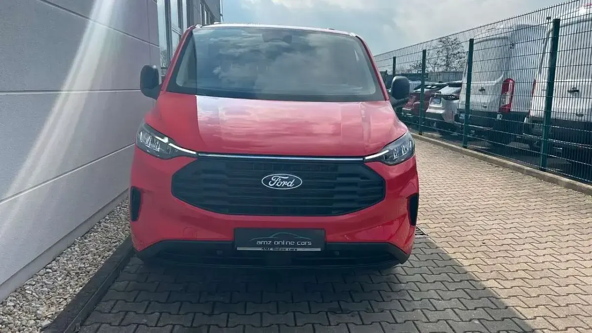 Neu Ford Transit Custom Trend 136 PS (100 kW) 2026 Racerot uni Limousine