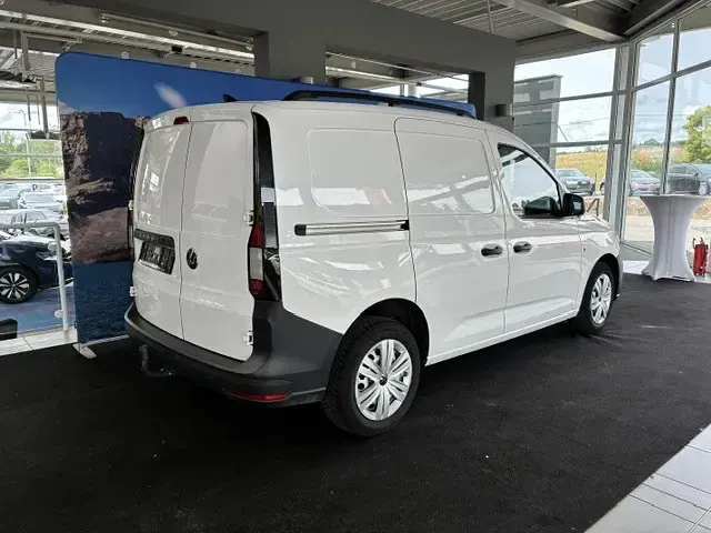 Gebraucht VW Caddy 122 PS (89 kW) 2024 Weiß Van / Kleinbus