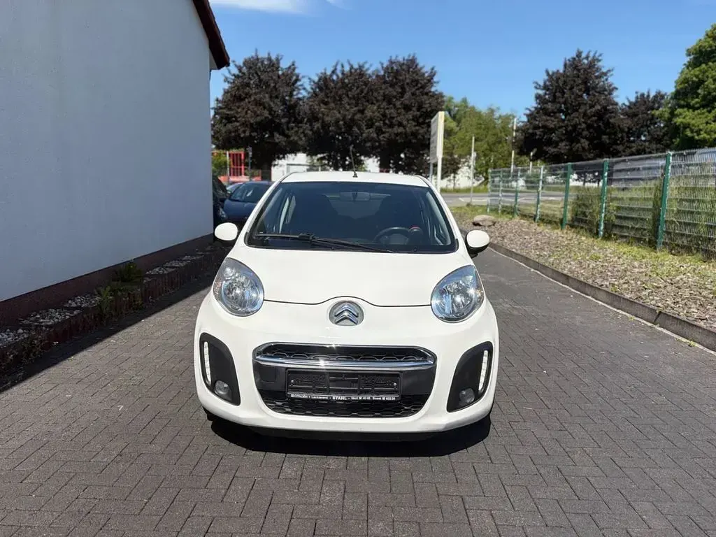Gebraucht Citroën C1 SELECTION 68 PS (50 kW) 2013 Weiß Kleinwagen