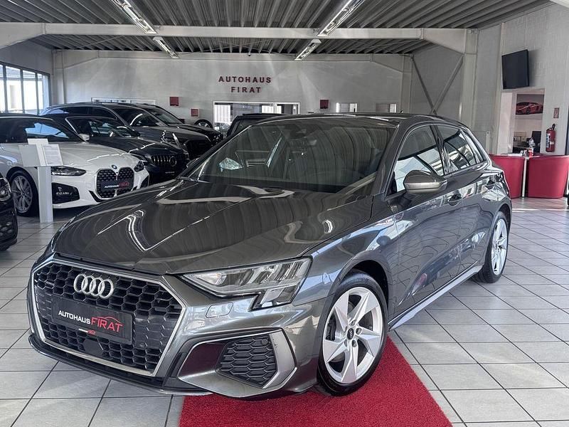 Gebraucht Audi A3 S-Line 190 PS (139 kW) 2022 Daytonagrau perleffekt (z7s) Limousine