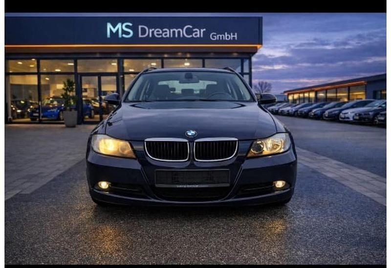 Gebraucht BMW 318 143 PS (105 kW) 2007 Blau Limousine