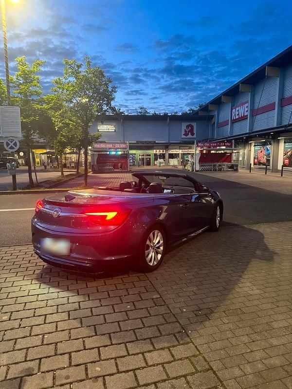 Gebraucht Opel Cascada 170 PS (125 kW) 2016 Blau Cabrio