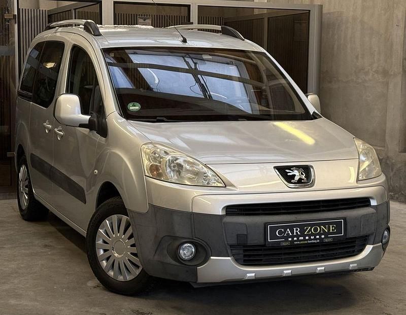 Gebraucht Peugeot Partner Tepee 92 PS (67 kW) 2012 Grau Van / Kleinbus