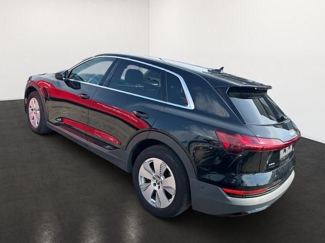 Gebraucht Audi e-tron Basis 300 kW (408 PS) 2019 Schwarz SUV
