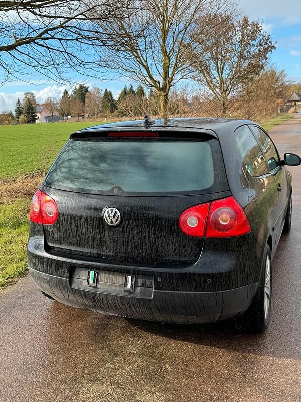 Gebraucht VW Golf V 105 PS (77 kW) 2007 Schwarz Kleinwagen