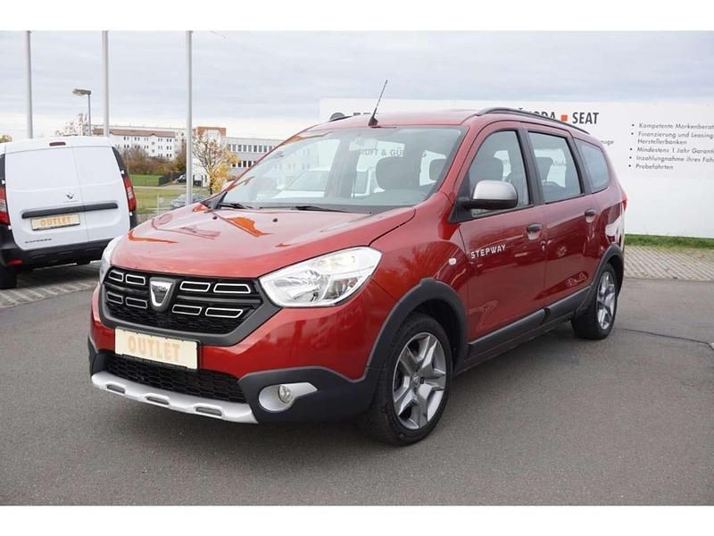 Rot Gebraucht 2020 Dacia Lodgy Van / Kleinbus | 13.880 € (Fairer Preis) - Bild 1/4