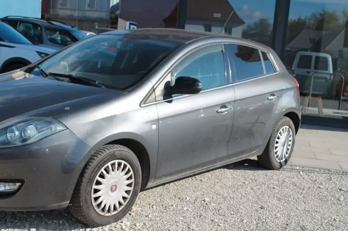 Gebraucht Fiat Bravo Street 120 PS (88 kW) 2014 Grau Kleinwagen