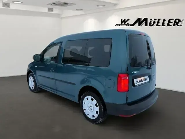 Gebraucht VW Caddy 150 PS (110 kW) 2019 Bambusgarden green Van / Kleinbus
