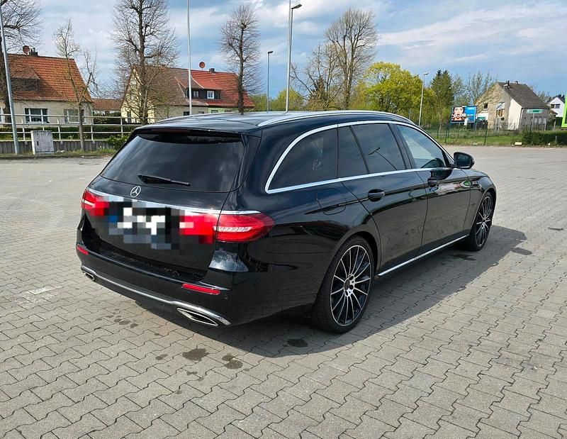 Gebraucht Mercedes E200 AMG 184 PS (135 kW) 2017 Schwarz Kombi