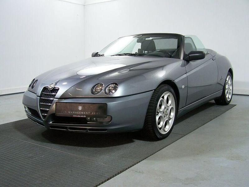 Gebraucht Alfa Romeo Spider 150 PS (110 kW) 2004 Grau Cabrio