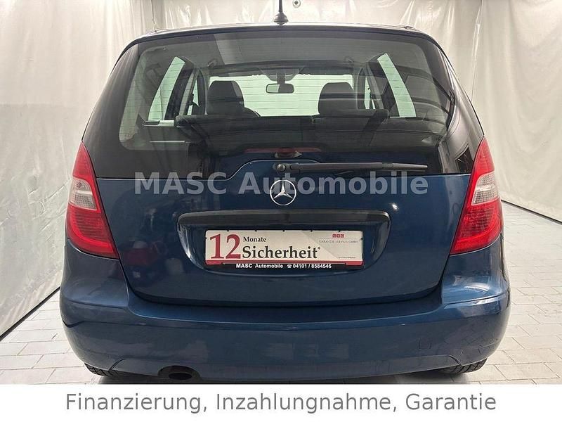 Gebraucht Mercedes A160 95 PS (69 kW) 2010 Blau Limousine
