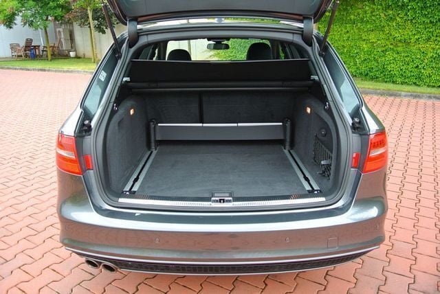 Gebraucht Audi A4 177 PS (130 kW) 2014 Grau metallic Kombi
