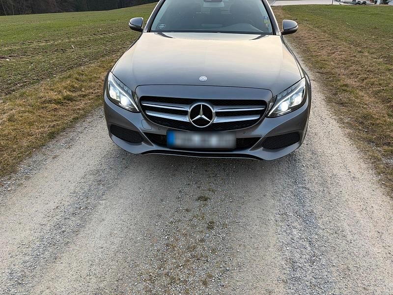 Gebraucht Mercedes C350e 289 PS (212 kW) 2016 Grau Kombi