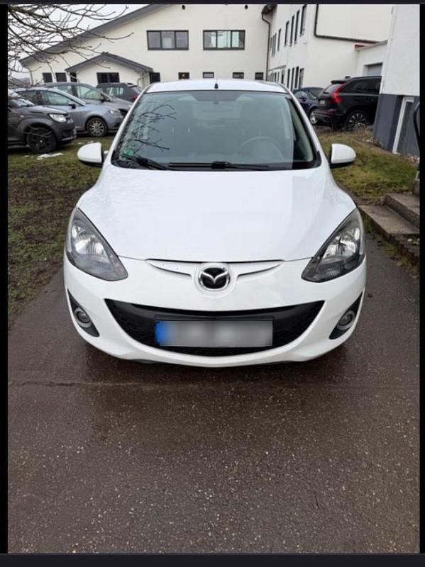 Second-hand Mazda 2 85 CP (62 kW) 2012 Alb Hatchback
