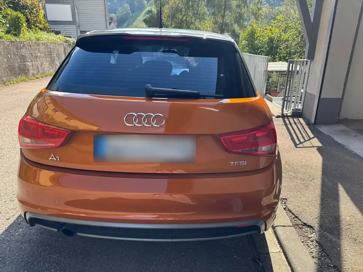 Gebraucht Audi A1 Sportback S-Line 86 PS (63 kW) 2015 Orange Kleinwagen