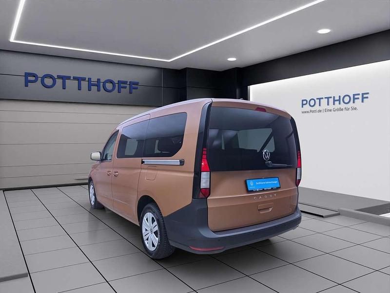 Gebraucht VW Caddy 102 PS (75 kW) 2024 Copper bronze metallic Van / Kleinbus