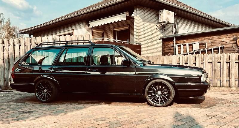 Schwarz Gebraucht 1987 VW Passat S Kombi | 28.500 € - Bild 1/4